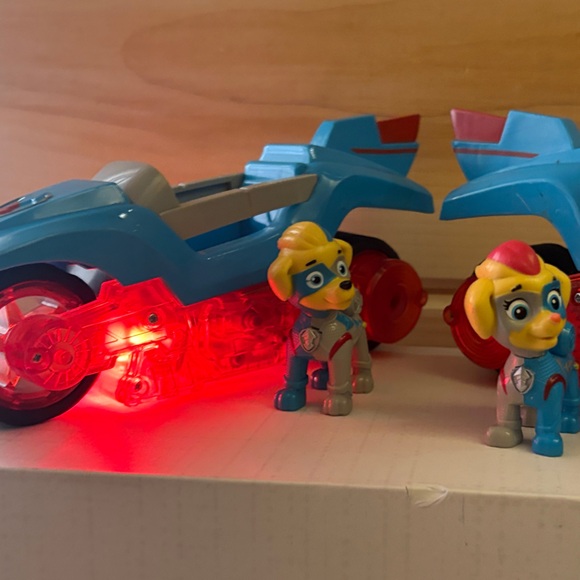Paw Patrol Mighty Pups split vehicle. Tuck and Ella. Excellent Condition. Video! - Picture 7 of 8